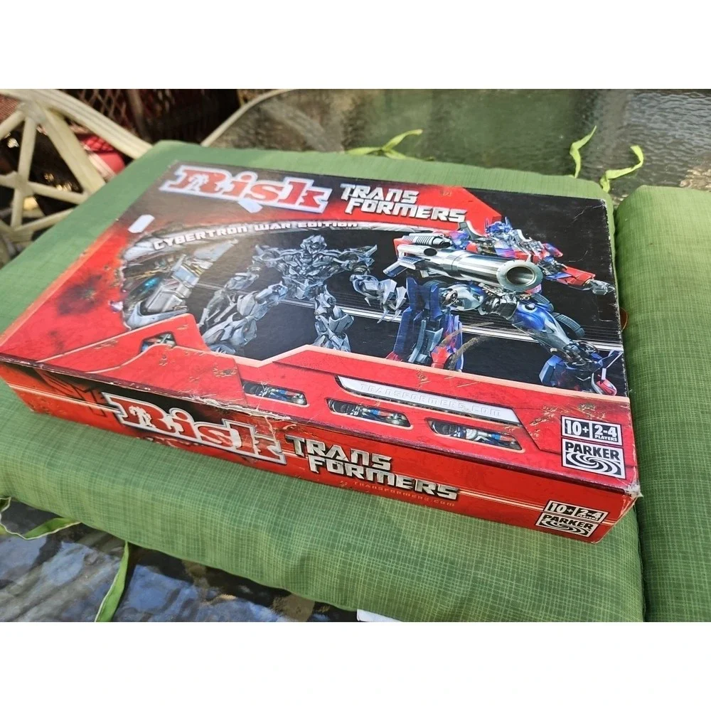 Risk Transformers Cybertron War Battle Edition Board Game COMPLETE - Picture 8 of 11